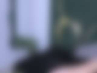 Live cam show with milapetiteAsm - Legs on madthumbs
