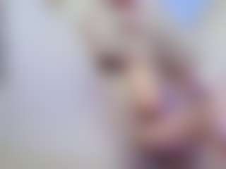 Live cam show with Olivia-Flores - Gamer Blonde Hair on livesuperchat.net