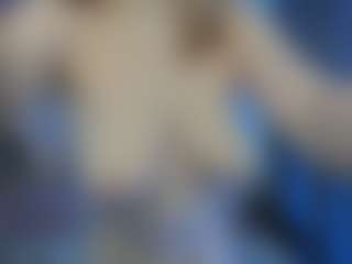 Live cam show with Olivia-Flores - Toys on Dare Cams