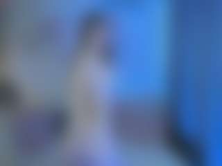 Live cam show with Olivia-Flores - Skinny on Camsoda