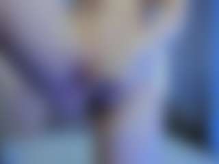Live cam show with Olivia-Flores - College Lovense on Hubzter Live