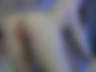 Live cam show with Olivia-Flores - Blonde Hair on livesuperchat.net