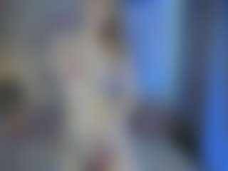 Live cam show with Olivia-Flores - Skinny on Camsoda