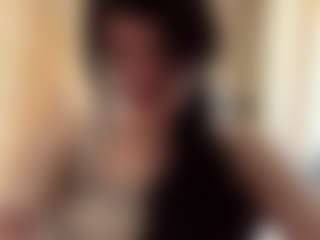 Live cam show with SebrinaMontelle - Smoking on StripNow