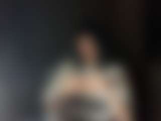 Live cam show with Susie - Striptease Granny on Chatstar