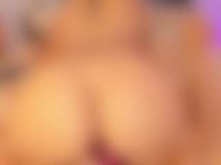 vanessa-guzman01's Live Sex Cam Show