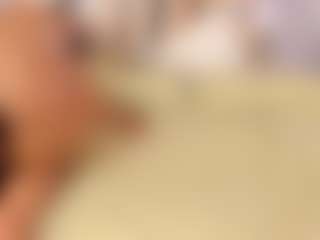 Live cam show with vanessa-guzman01 - Toys on madthumbs