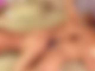 vanessa-guzman01's Live Sex Cam Show