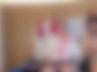 Live cam show with VelvetandShadows - Shaved Pussy on studioflirtlive.com