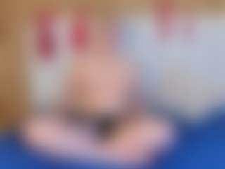 Live cam show with VelvetandShadows - Brown Eyes Red Hair on Strip Flash - Live Sex Shows