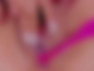 Live cam show with VenusSweett - Dirty Talk on boobsie.com