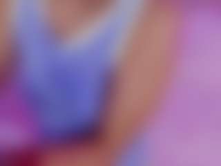 Live cam show with VenusSweett - Small Tits Toys on luckytryst.com