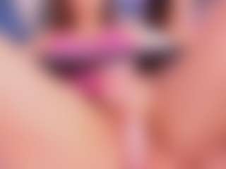 Live cam show with VickkyCandy - Squirt on liverealitysex.com