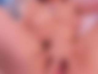 Live cam show with VickkyCandy - Moaning on CamSodaAdn