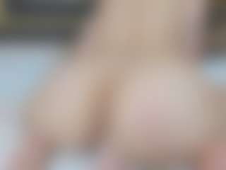 Live-sekscamshow van VickkyCandy