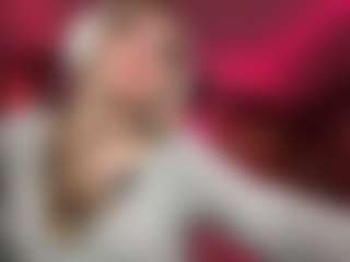 Live cam show with AlyciaNarine - Girly on googirlz
