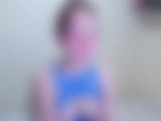 Live cam show with Amaravelvett - Young Adult on AdultVida.com