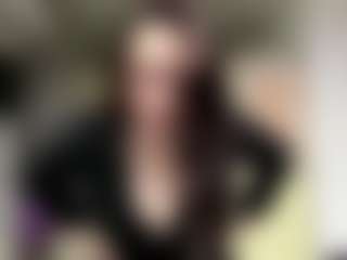 Live cam show with Tate - Upskirt on StripNow