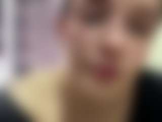 Live cam show with Tate - Facial on Camsoda