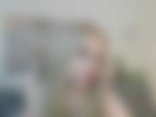 Live cam show with ArmaniiDavis - Striptease on SinfulBabes