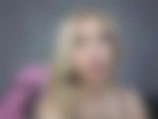 Live cam show with ArmaniiDavis - Petite on Dolls Live
