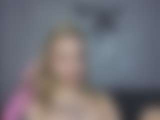 Live cam show with ArmaniiDavis - Petite Teen (18+) on SpankPalCams