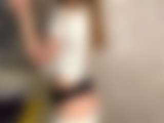 ElidiaBirdtail's Live Sex Cam Show