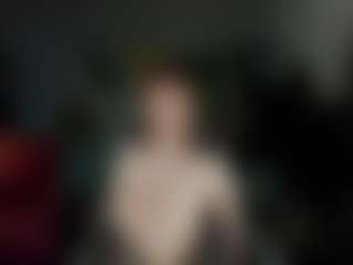 Live cam show with Eva-Leeee - Belly on Mixed Magazine Live