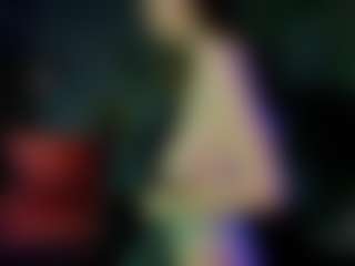 Live cam show with Eva-Leeee - Flirty on CamClone