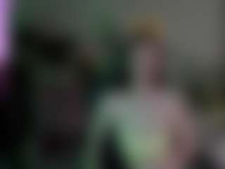 Live cam show with Eva-Leeee - Teasing on galaxygirlnitro.com