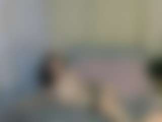Live cam show with Eva-Leeee - Flirty on xDating