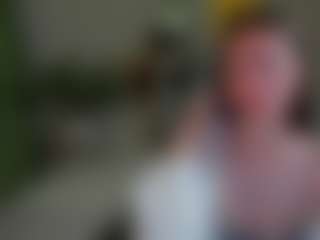 Live cam show with Eva-Leeee - Belly on livesuperchat.net
