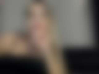 Live cam show with EvelynTaisia - Body Massage on Adult Interactions