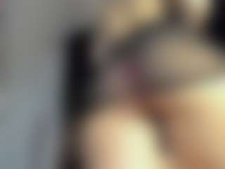 Live cam show with EvelynTaisia - Body Massage on SxyPornLive