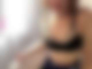 FrancineHudley's Live Sex Cam Show