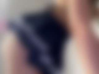FrancineHudley's Live Sex Cam Show