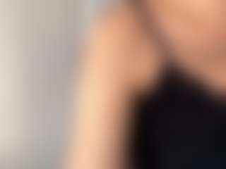 FrancineHudley's Live Sex Cam Show