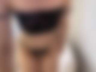 FrancineHudley's Live Sex Cam Show