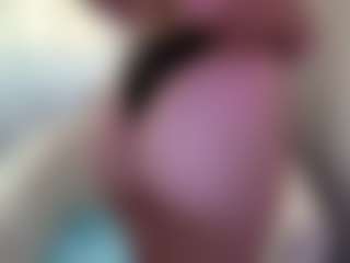 Live cam show with FrancineHudley - MILF on Dare Cams