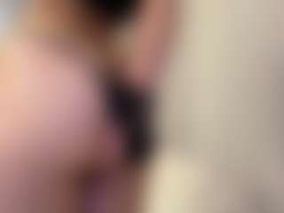 FrancineHudley's Live Sex Cam Show