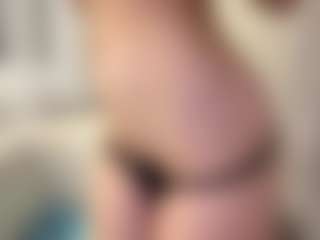 FrancineHudley's Live Sex Cam Show