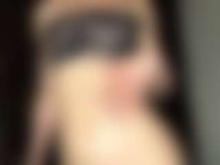 FrancineHudley's Live Sex Cam Show