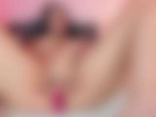 Live cam show with HanaSmitth - Shaved Pussy on Mixed Magazine Live
