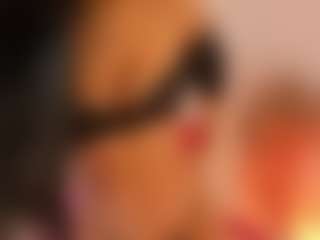 Live cam show with HanaSmitth - Shaved Pussy on Latina Girls