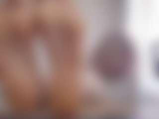 Flora's Live Sex Cam Show