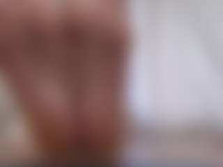 Flora's Live Sex Cam Show
