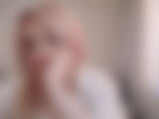 Flora's Live Sex Cam Show