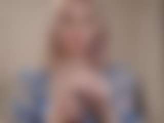 Flora's Live Sex Cam Show