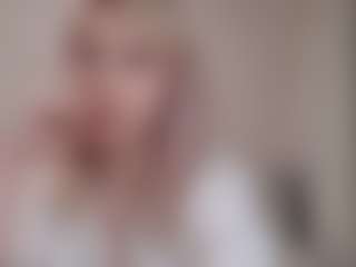 Flora's Live Sex Cam Show