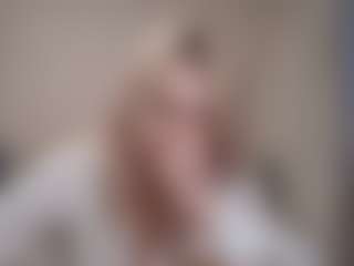 Flora's Live Sex Cam Show